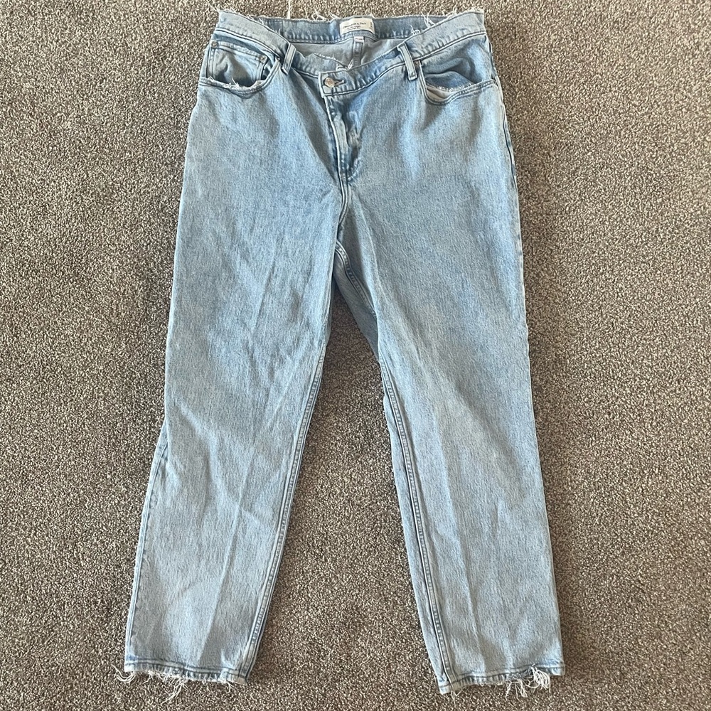 Abercrombie Fitch Curve Love 90s Straight Ultra High Rise